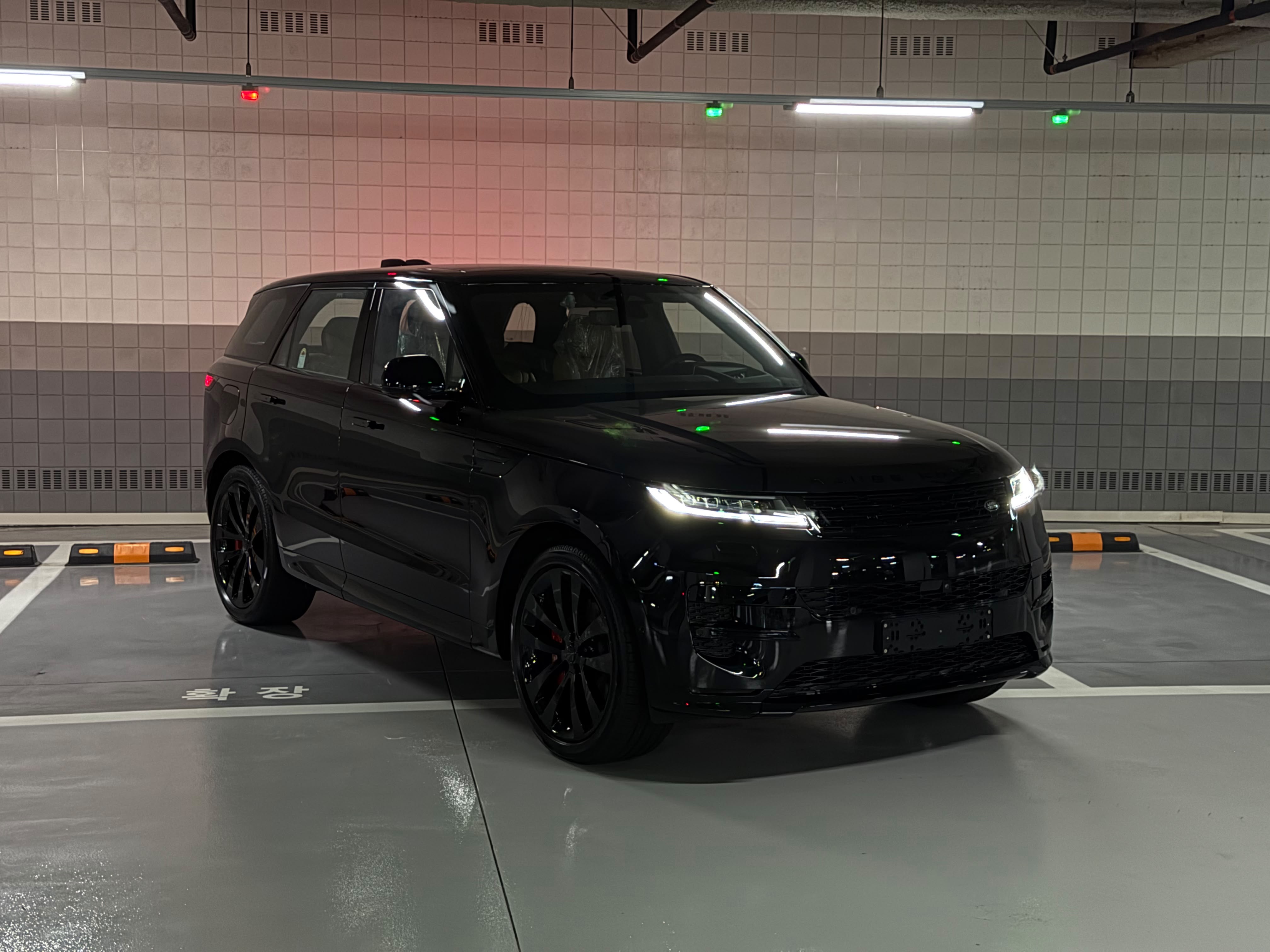 2026 Range Rover Sport P400 Autobiography Shadow Package